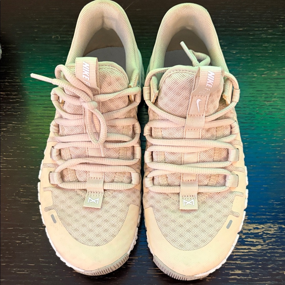 Nike Women's Metcon LIKE NEW Sneakers